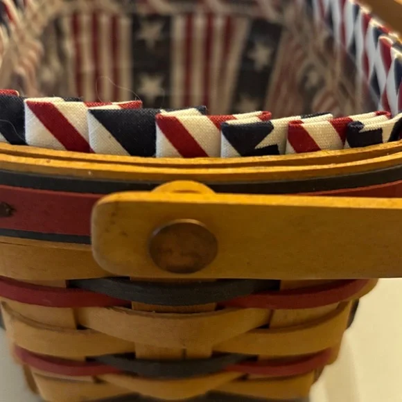 Longaberger Patriotic Basket with Red White Blue Fabric, Plastic Liner & Handle - Picture 3 of 7